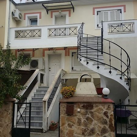 Apartment Efi Néa Péramos Екстериор снимка