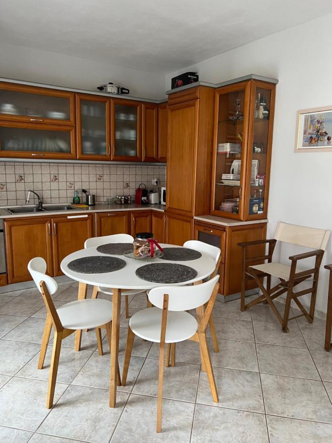 Apartment Efi Néa Péramos Екстериор снимка